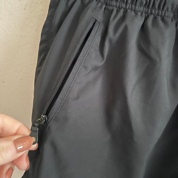 black running shorts - Picture 3 of 7